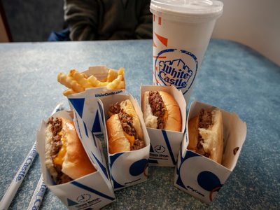 The History of White Castle: A Tale of Innovation and Burger Revolution