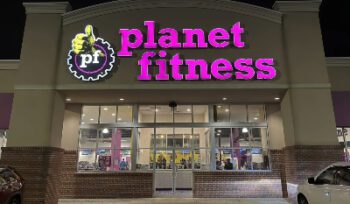 How Much Does It Cost to Buy a Franchise of Planet Fitness Compared to Other Fitness Franchise Models?