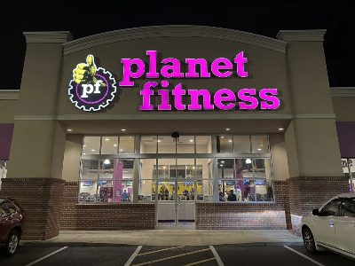 How Much Does It Cost to Buy a Franchise of Planet Fitness Compared to Other Fitness Franchise Models?