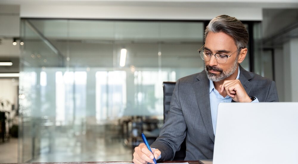 How to Write a Sales Process Manual when you Franchise Your Business to Teach Franchisees how to Sell