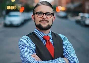 Russell Kinsey Franchise Lawyer - Helping Franchise Systems Navigate State Registration and Regulatory Compliance